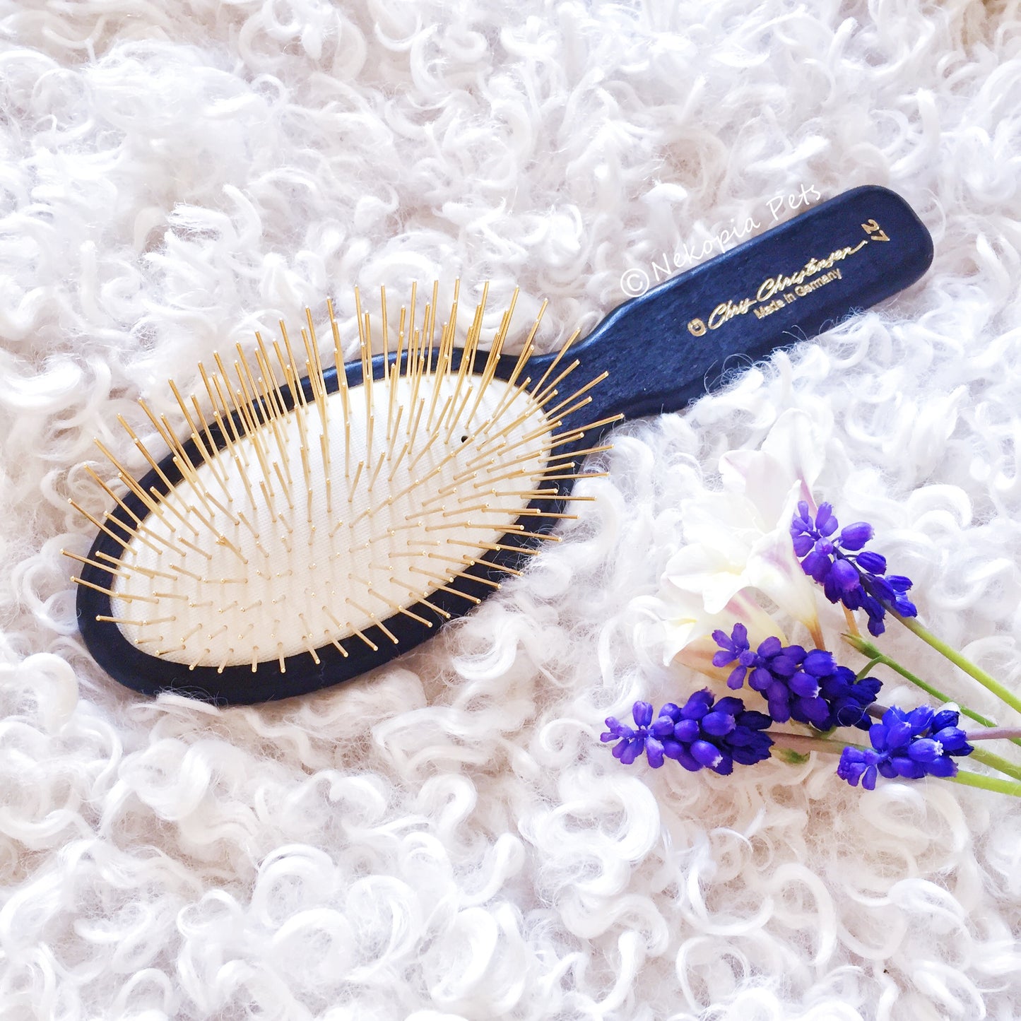 Chris Christensen Gold Series Oval Gold Pin Brush